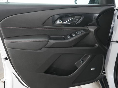 Used 2023 Chevrolet Traverse RS AWD/4WD image 22