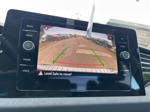 New 2025 Volkswagen Jetta SE image 29