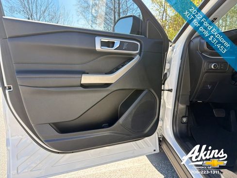 Used 2022 Ford Explorer XLT w/ Equipment Group 202A image 16