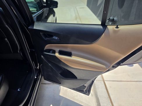 Used 2022 Chevrolet Equinox Premier FWD image 15