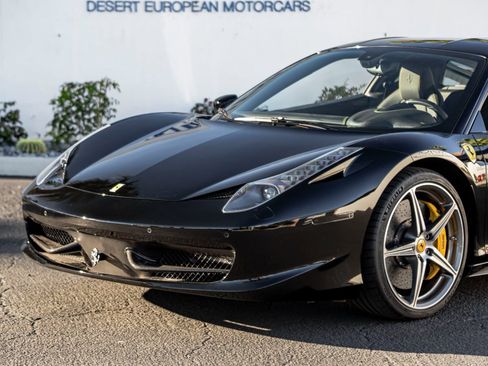 Used 2011 Ferrari 458 Italia Coupe image 2