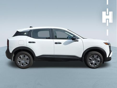 Used 2026 Nissan Kicks S FWD image 3