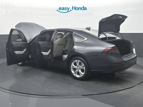 Used 2025 Honda Accord LX image 39
