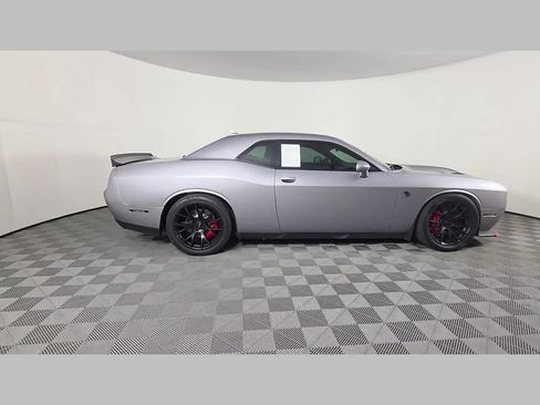 Used 2016 Dodge Challenger SRT Hellcat RWD image 36