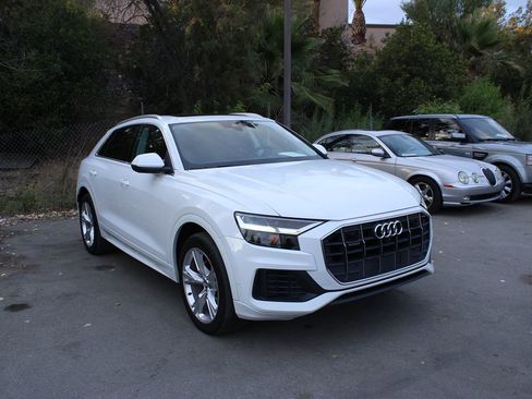 Used 2019 Audi Q8 Premium Plus w/ Premium Plus AWD/4WD image 2