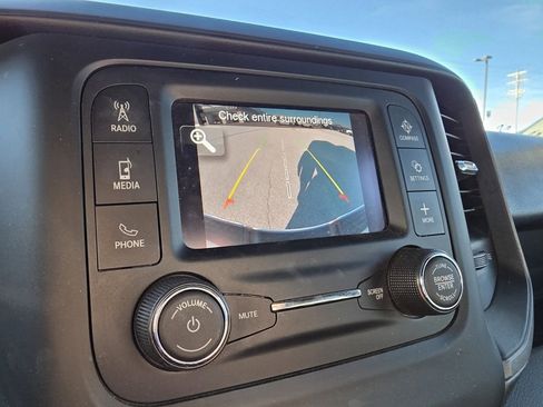 Used 2024 RAM 2500 Tradesman w/ Chrome Appearance Group image 17