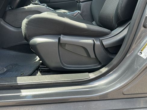 Used 2019 Nissan Rogue FWD image 10