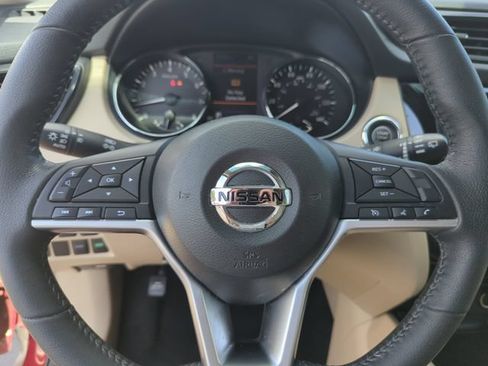Certified 2019 Nissan Rogue SV FWD image 46