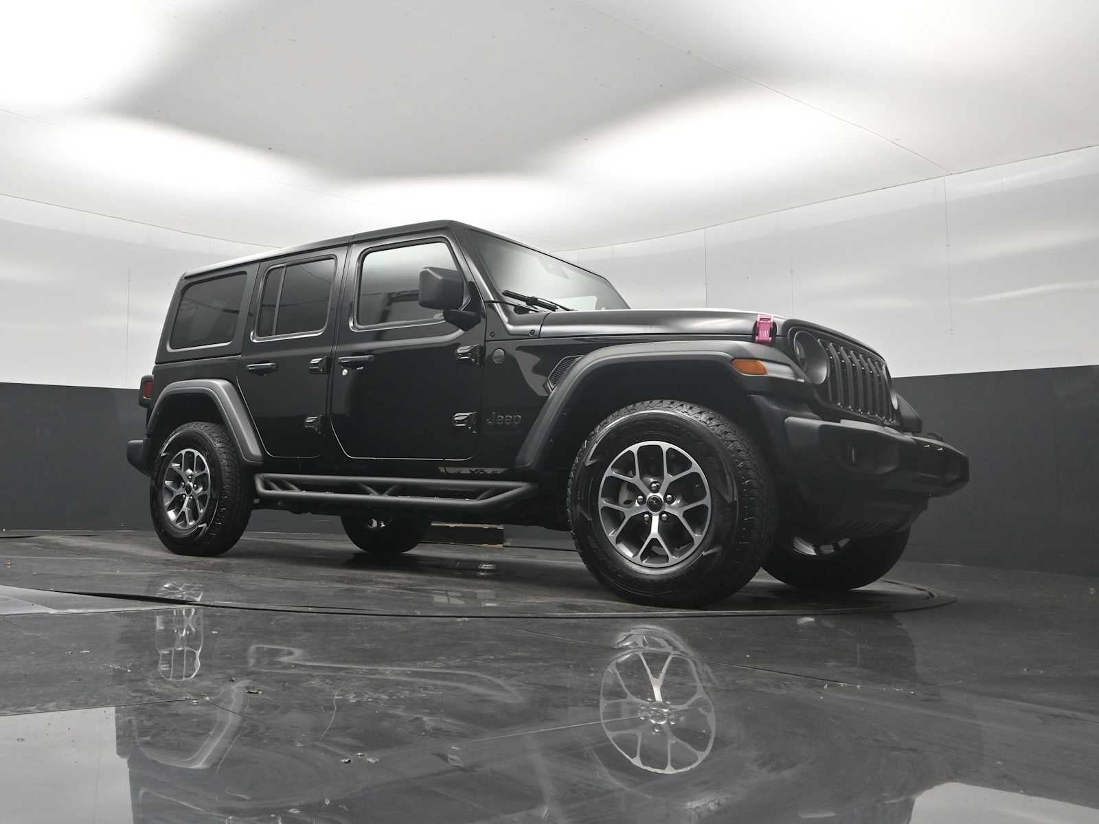 Used 2024 Jeep Wrangler Unlimited Sport AWD/4WD image 18