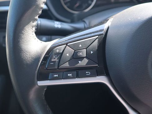 Used 2025 Nissan Altima 2.5 SV w/ SV Premium Package image 22