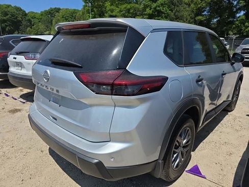 Used 2025 Nissan Rogue S FWD image 5