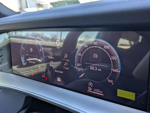 New 2026 Volkswagen Tiguan SE R-Line FWD image 28