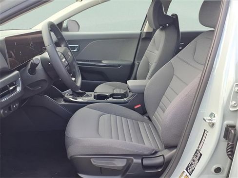 New 2025 Kia K4 EX image 18