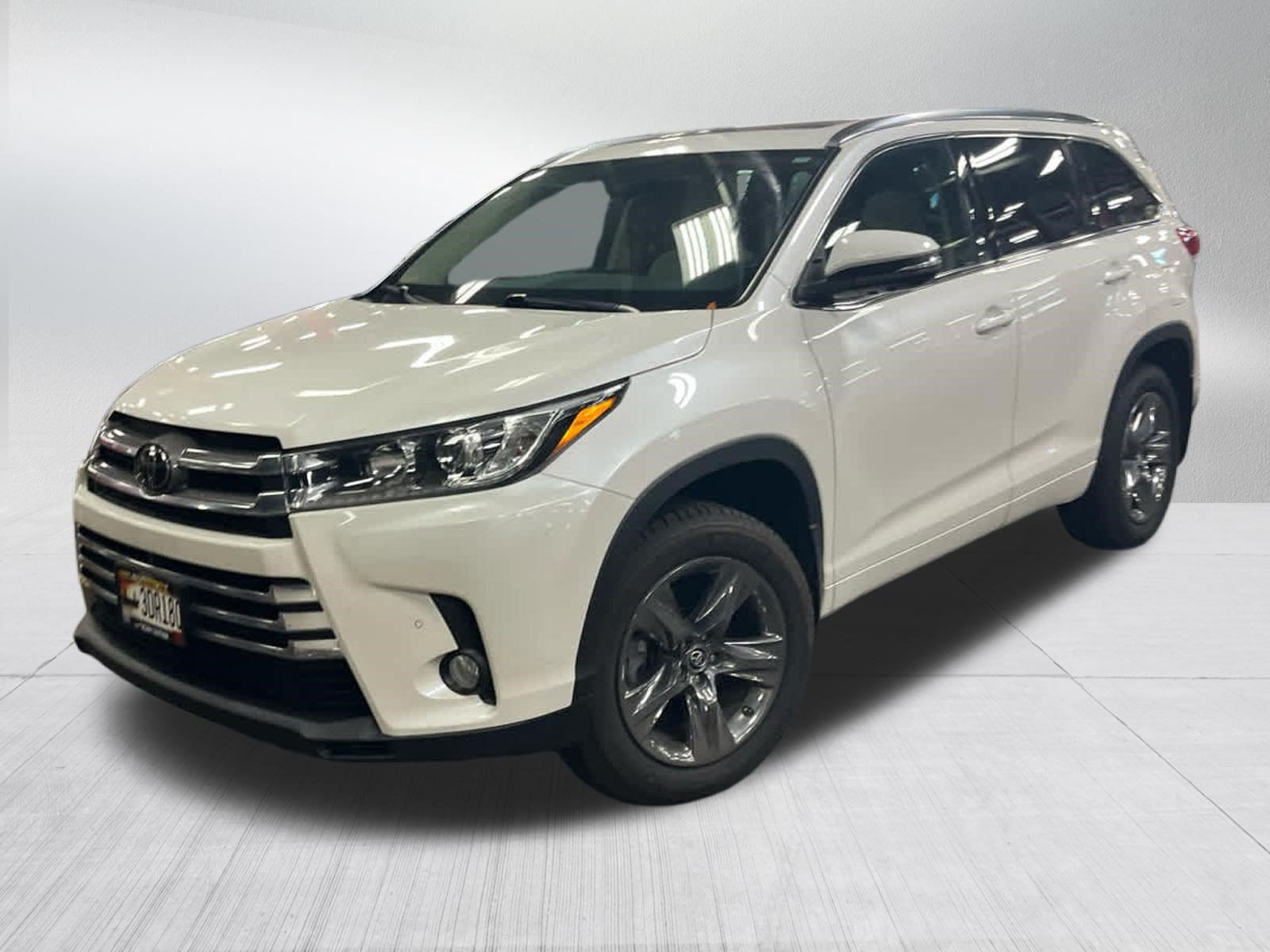 Used 2018 Toyota Highlander Limited Platinum AWD/4WD image 3