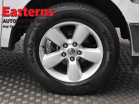 Used 2024 RAM 1500 Classic SLT AWD/4WD image 29