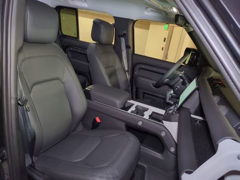 New 2026 Land Rover Defender 130 S image 30