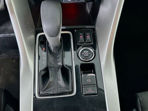 Used 2024 Mitsubishi Eclipse Cross SE image 25