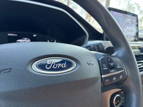 Used 2022 Ford Escape SE image 28