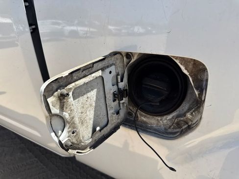 Used 2017 Nissan Frontier S RWD image 10