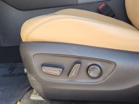 Used 2021 Toyota RAV4 XLE Premium FWD image 17