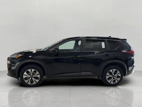 Used 2023 Nissan Rogue SV image 5
