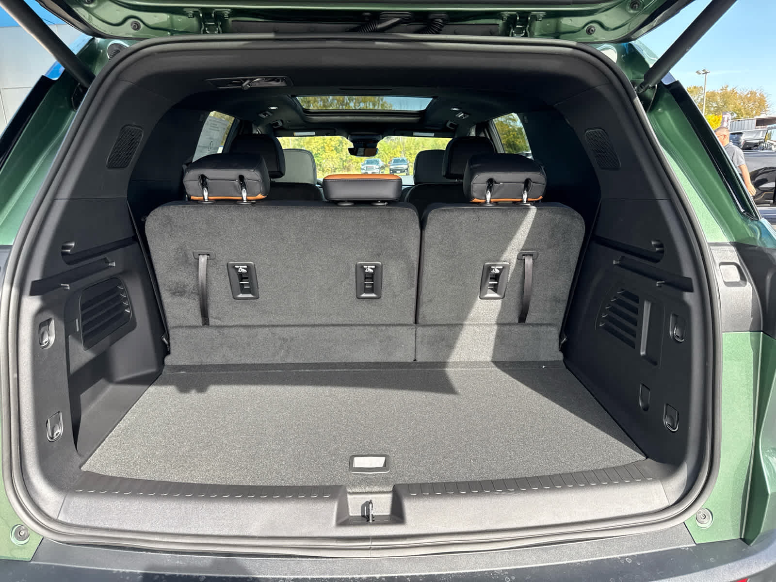 New 2027 Chevrolet Traverse RS AWD/4WD image 16