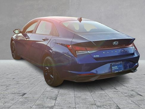 Certified 2023 Hyundai Elantra SEL image 7