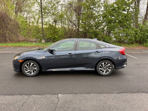 Used 2018 Honda Civic EX image 7