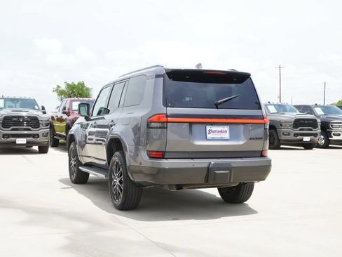 Used 2024 Lexus GX 550 w/ Accessory Package (2T) AWD/4WD image 7