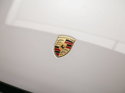Certified 2026 Porsche Macan AWD/4WD image 12