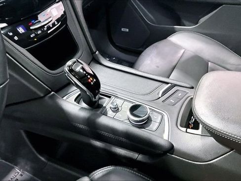 Used 2023 Cadillac XT6 Sport w/ Technology Package image 18