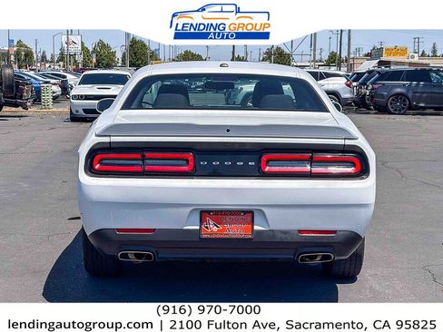 Used 2022 Dodge Challenger SXT RWD image 3