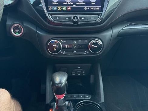 Used 2021 Chevrolet TrailBlazer RS w/ Sun and Liftgate Package image 9