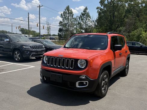 Used 2017 Jeep Renegade Sport w/ Power & Air Group AWD/4WD image 3