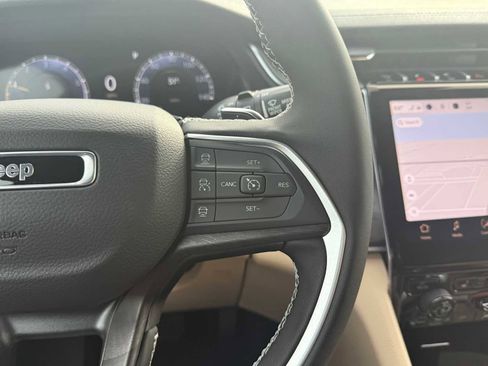 New 2025 Jeep Grand Cherokee Limited AWD/4WD image 11