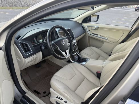 Used 2015 Volvo XC60 T6 image 9