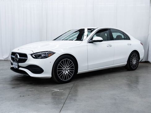 Used 2025 Mercedes-Benz C 300 4MATIC Sedan image 3