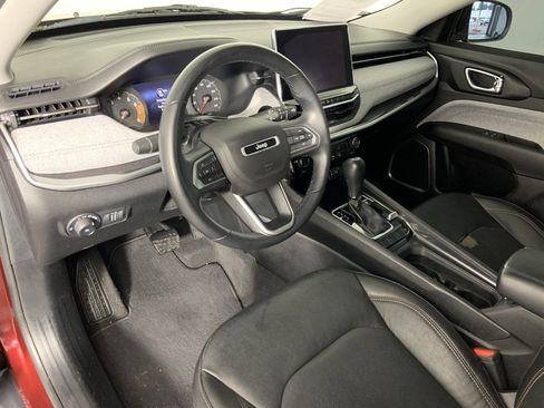 Used 2022 Jeep Compass Latitude image 27