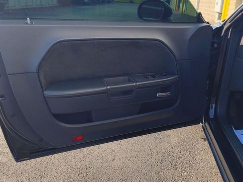 Used 2013 Dodge Challenger SRT8 RWD image 4