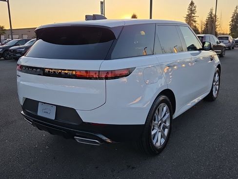 New 2026 Land Rover Range Rover Sport SE image 7