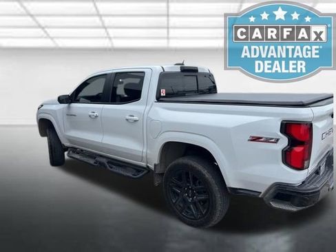 Used 2025 Chevrolet Colorado Z71 w/ Technology Package AWD/4WD image 7