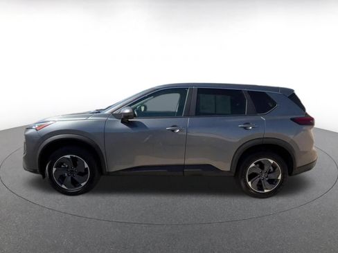 Used 2025 Nissan Rogue SV FWD image 9