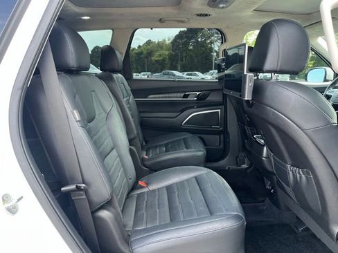 Used 2023 Kia Telluride SX Prestige AWD/4WD image 10