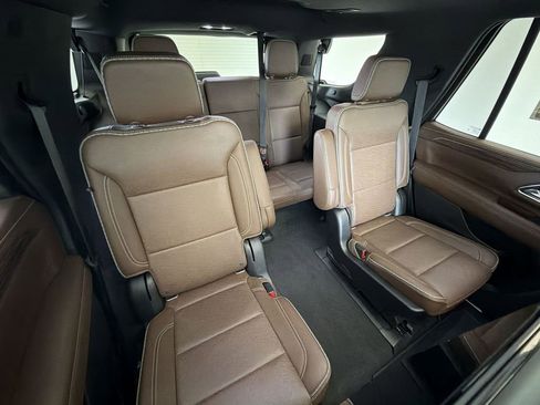 Used 2021 Chevrolet Tahoe High Country RWD image 28