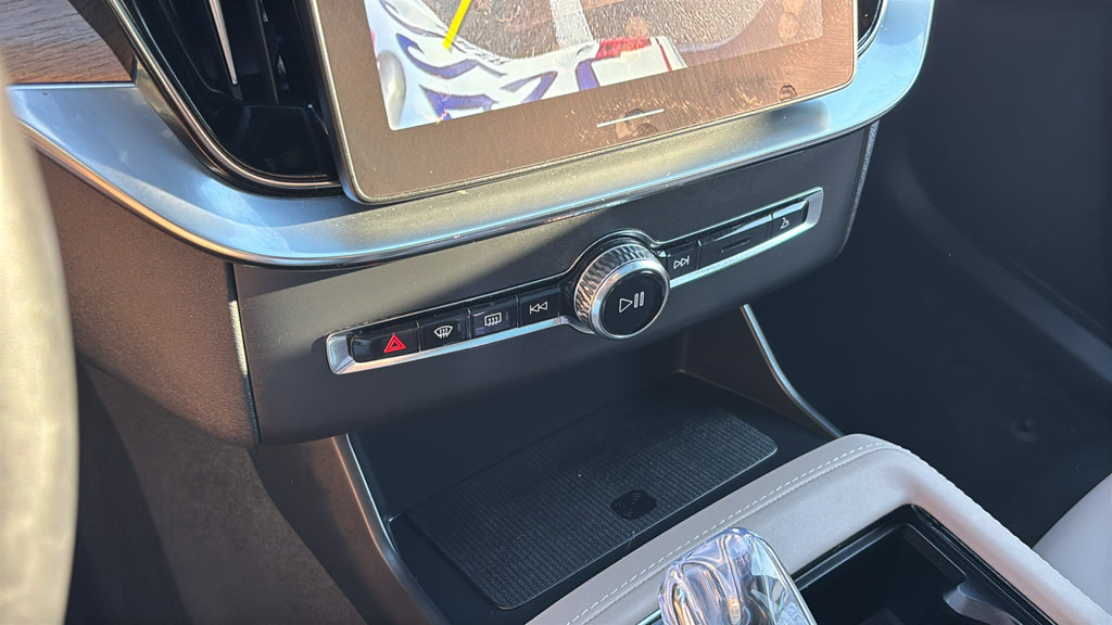 Certified 2026 Volvo XC90 B6 Plus AWD/4WD image 22