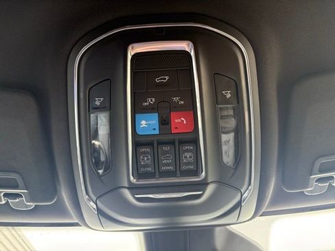 Used 2024 Jeep Grand Cherokee L Limited w/ Luxury Tech Group II image 25