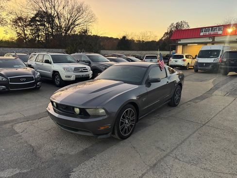 Used 2010 Ford Mustang GT image 2
