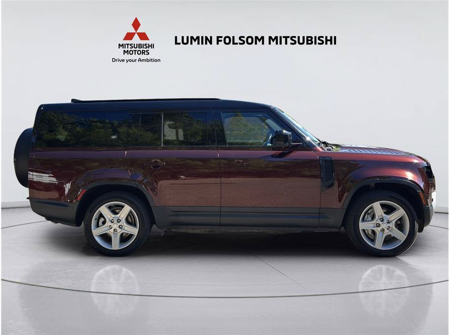 Used 2023 Land Rover Defender 130 SE AWD/4WD image 6
