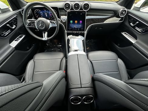 Certified 2026 Mercedes-Benz GLC 300 image 27