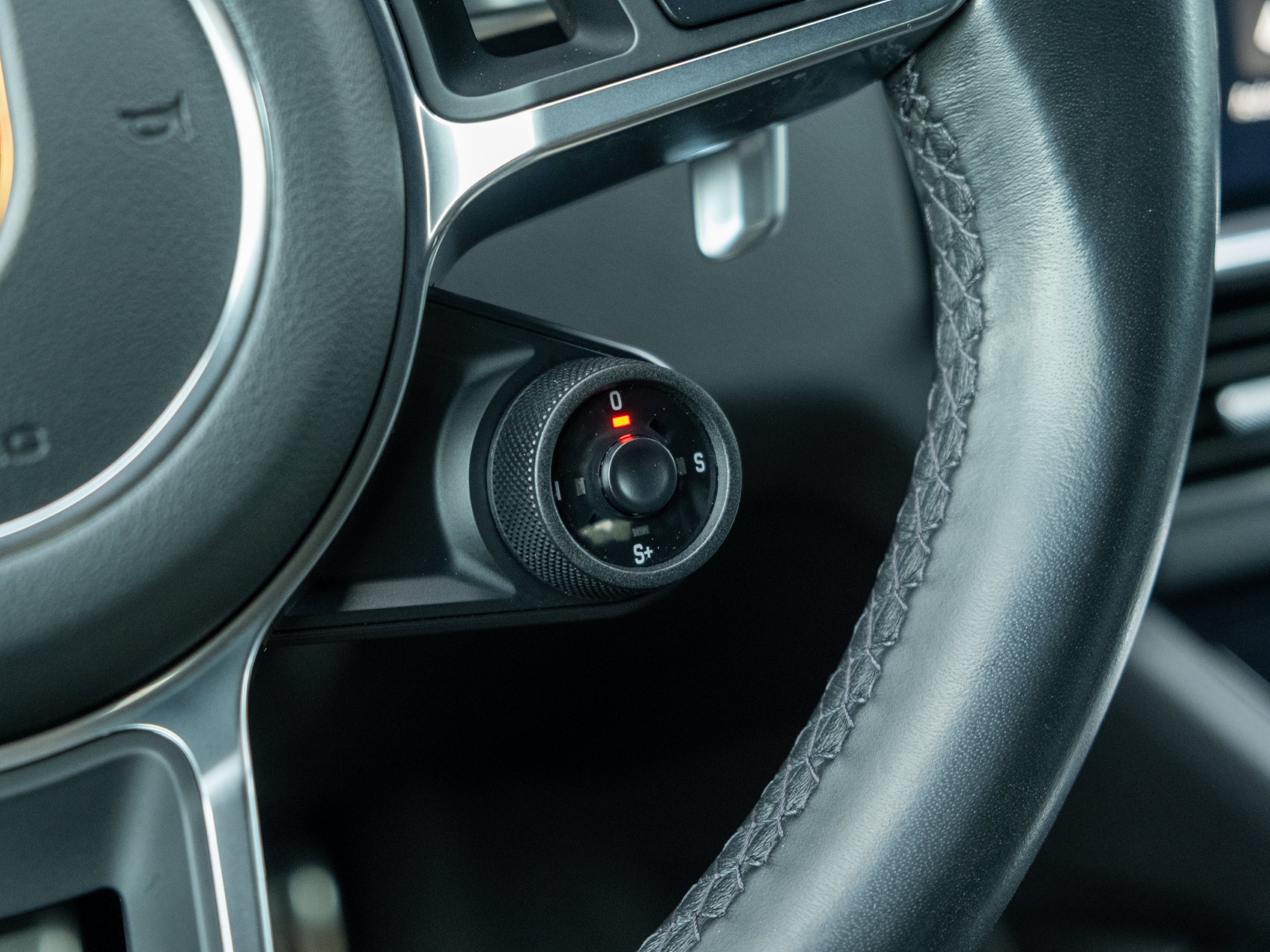 Certified 2022 Porsche Cayenne S AWD/4WD image 27